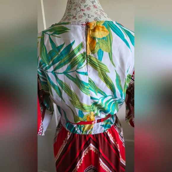 New York & Co Maxi Colorful Dress Size MEDIUM - Picture 5 of 11